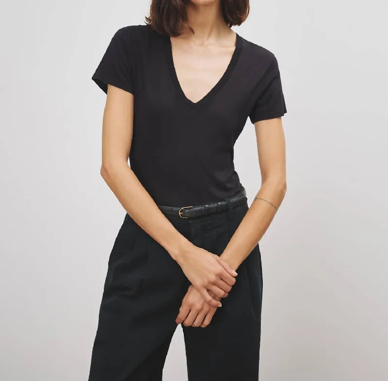 Huge Savings Carol V-Neck Tee In Black