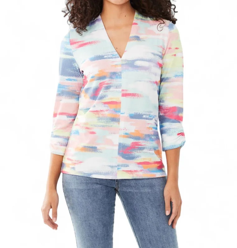 Big Discounts V-Neck 3/4 Sleeve Top In Abstract